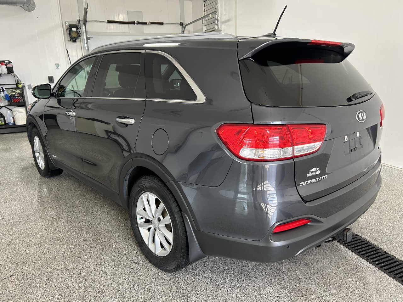 2016 Kia Sorento - Image 4