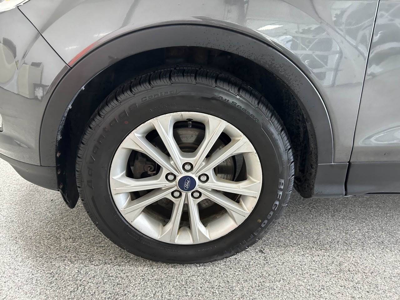 2018 Ford Escape - Image 2