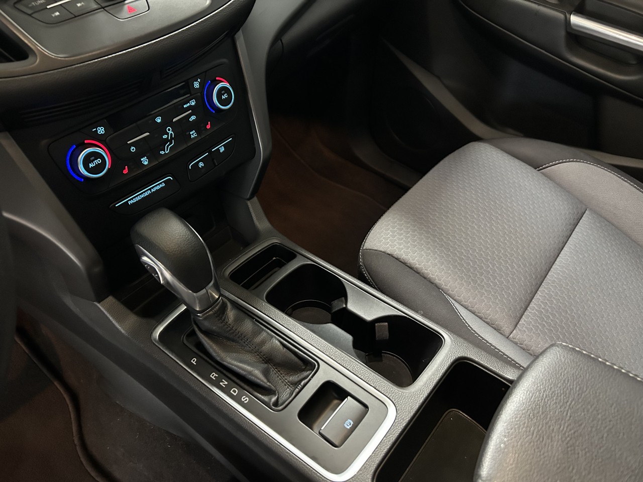 2018 Ford Escape - Image 12