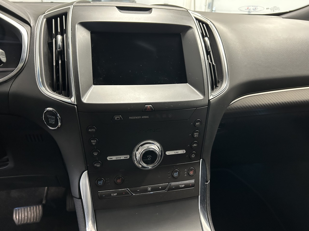 2020 Ford Edge - Image 13