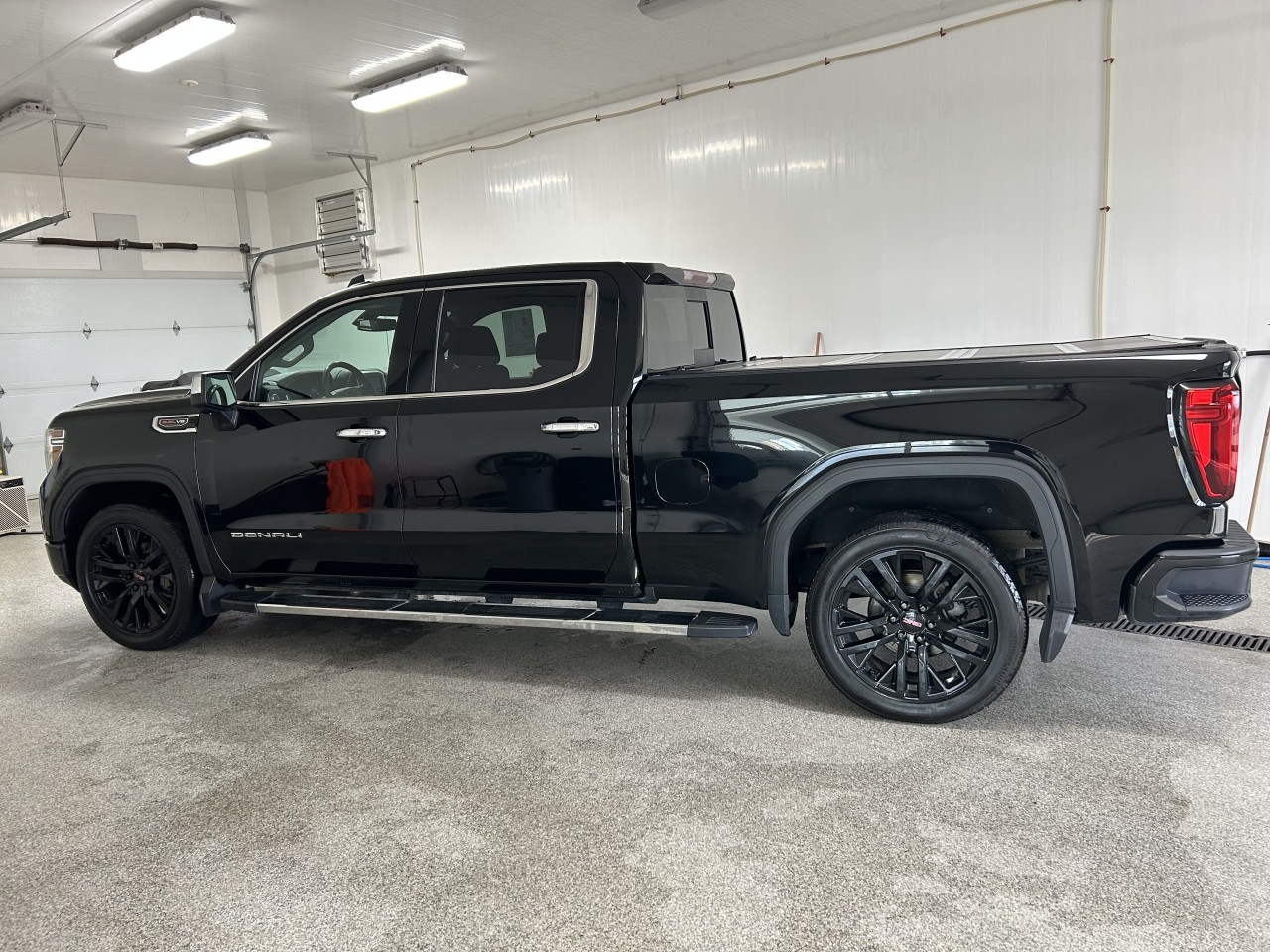 2021 GMC Sierra 1500 - Image 3