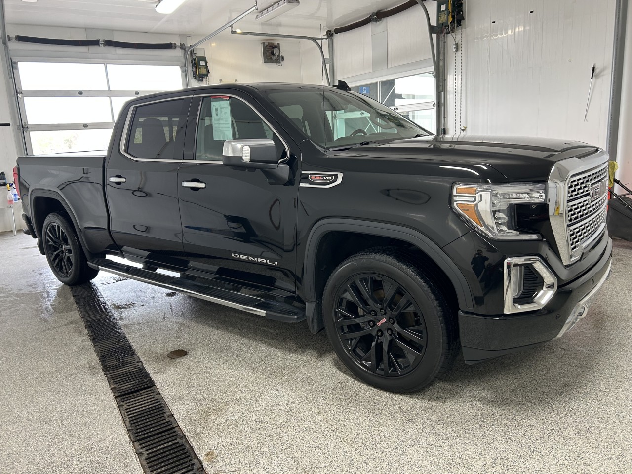 2021 GMC Sierra 1500 - Image 7