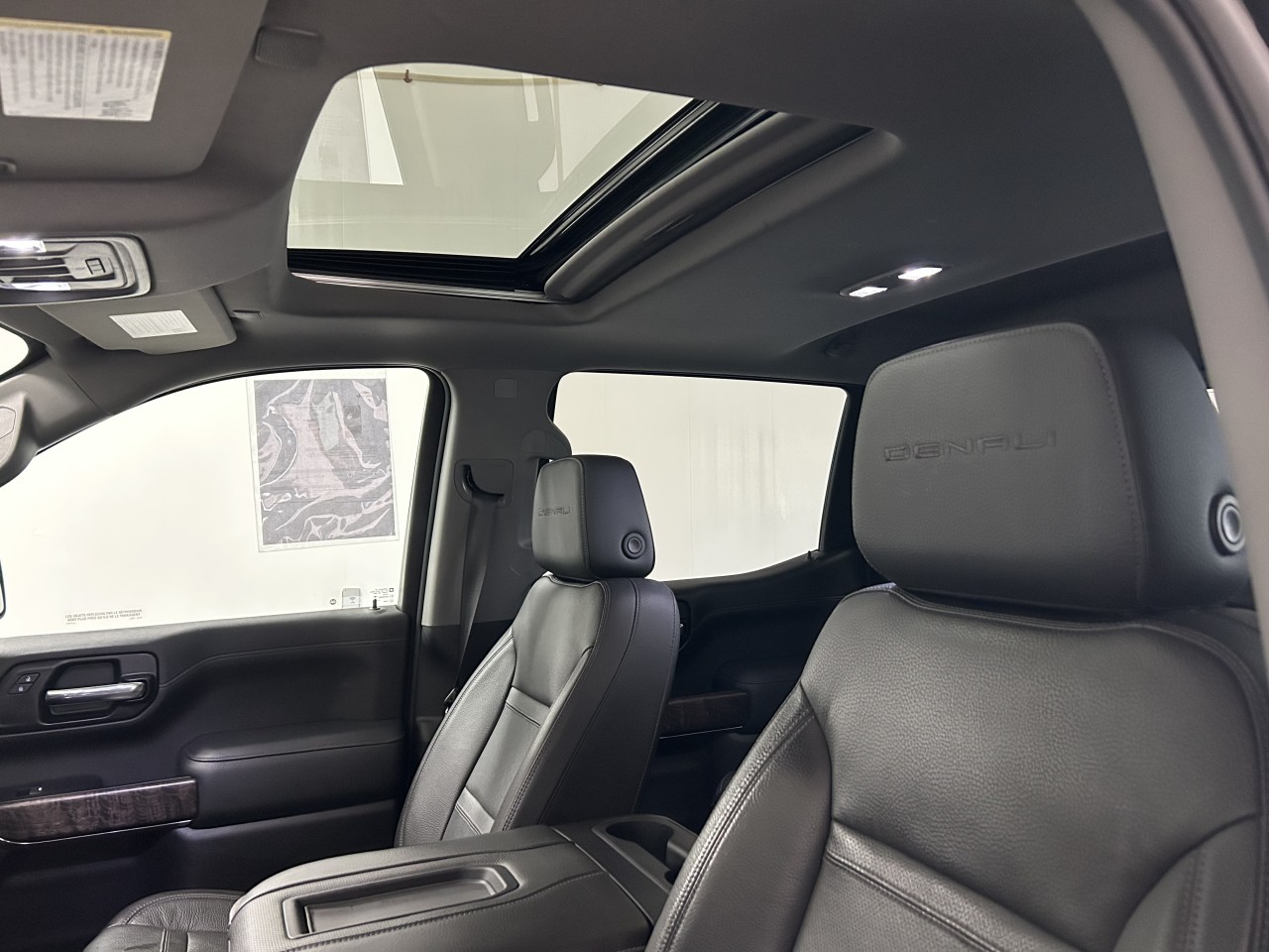 2021 GMC Sierra 1500 - Image 10