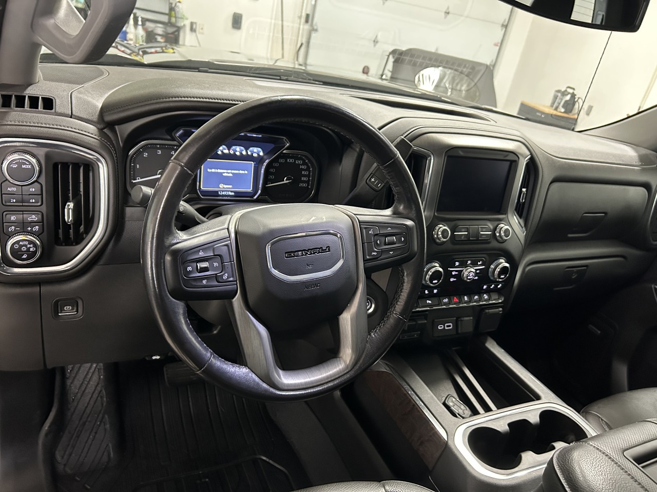 2021 GMC Sierra 1500 - Image 11