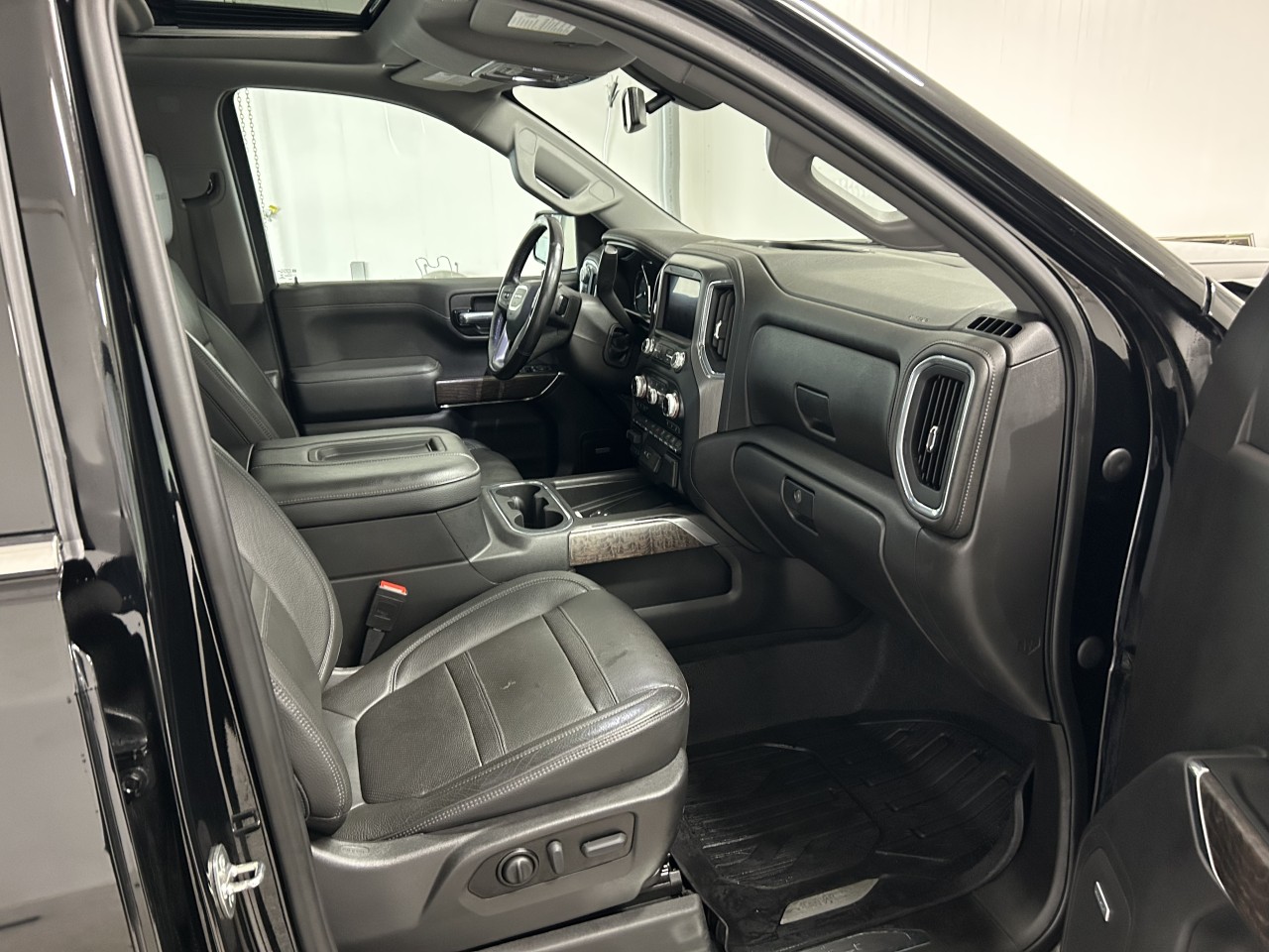 2021 GMC Sierra 1500 - Image 20