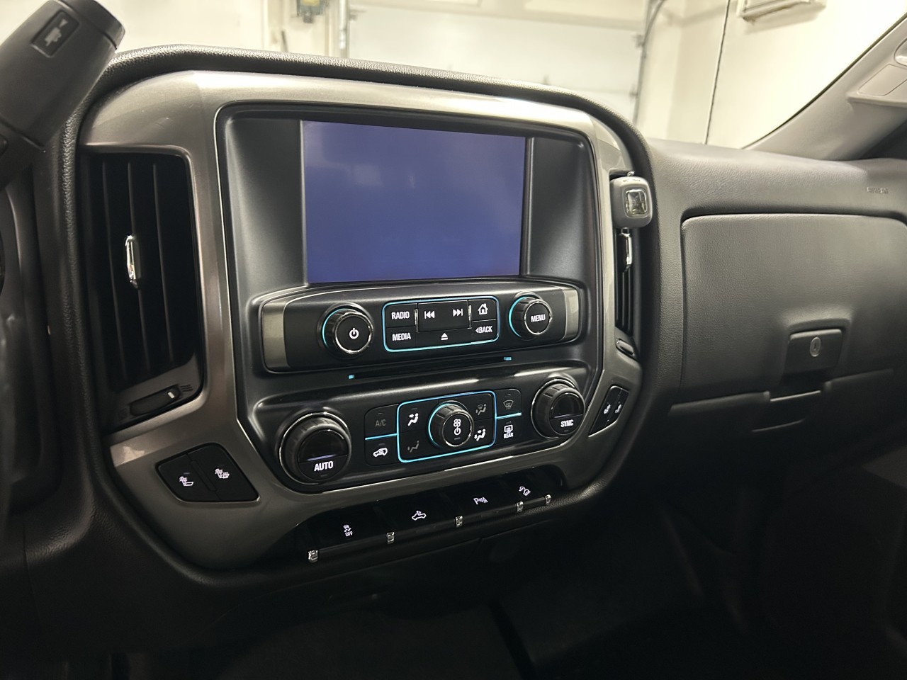 2019 Chevrolet Silverado 1500 LD - Image 12