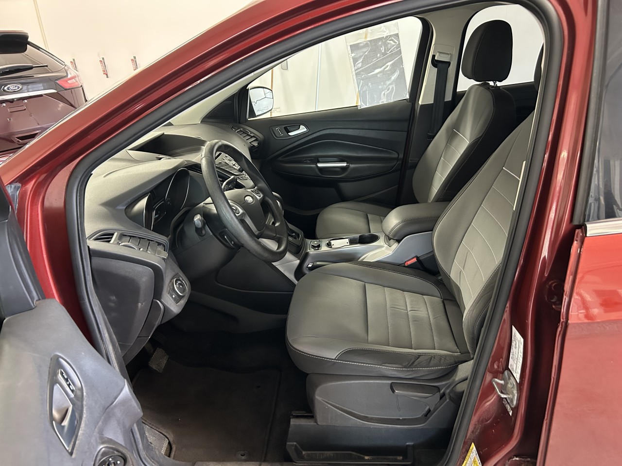 2015 Ford Escape - Image 13