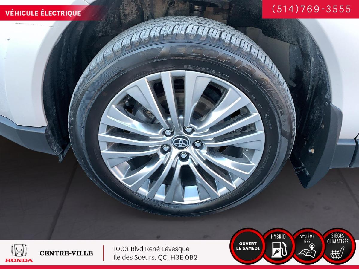 2023 Toyota Venza - Image 8