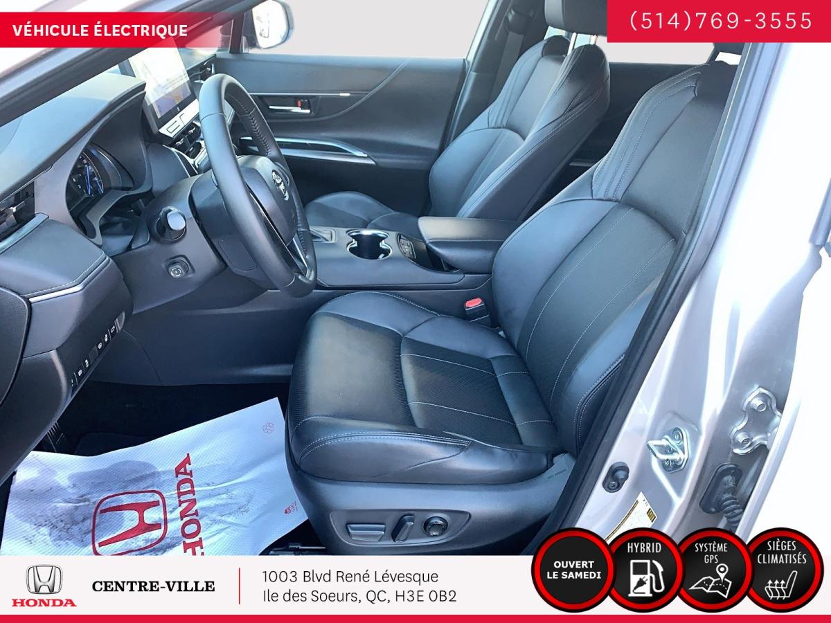 2023 Toyota Venza - Image 11