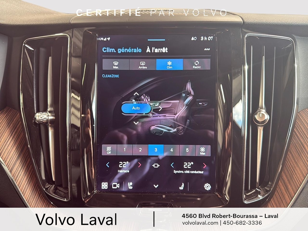 2023 Volvo XC60 Recharge - Image 19