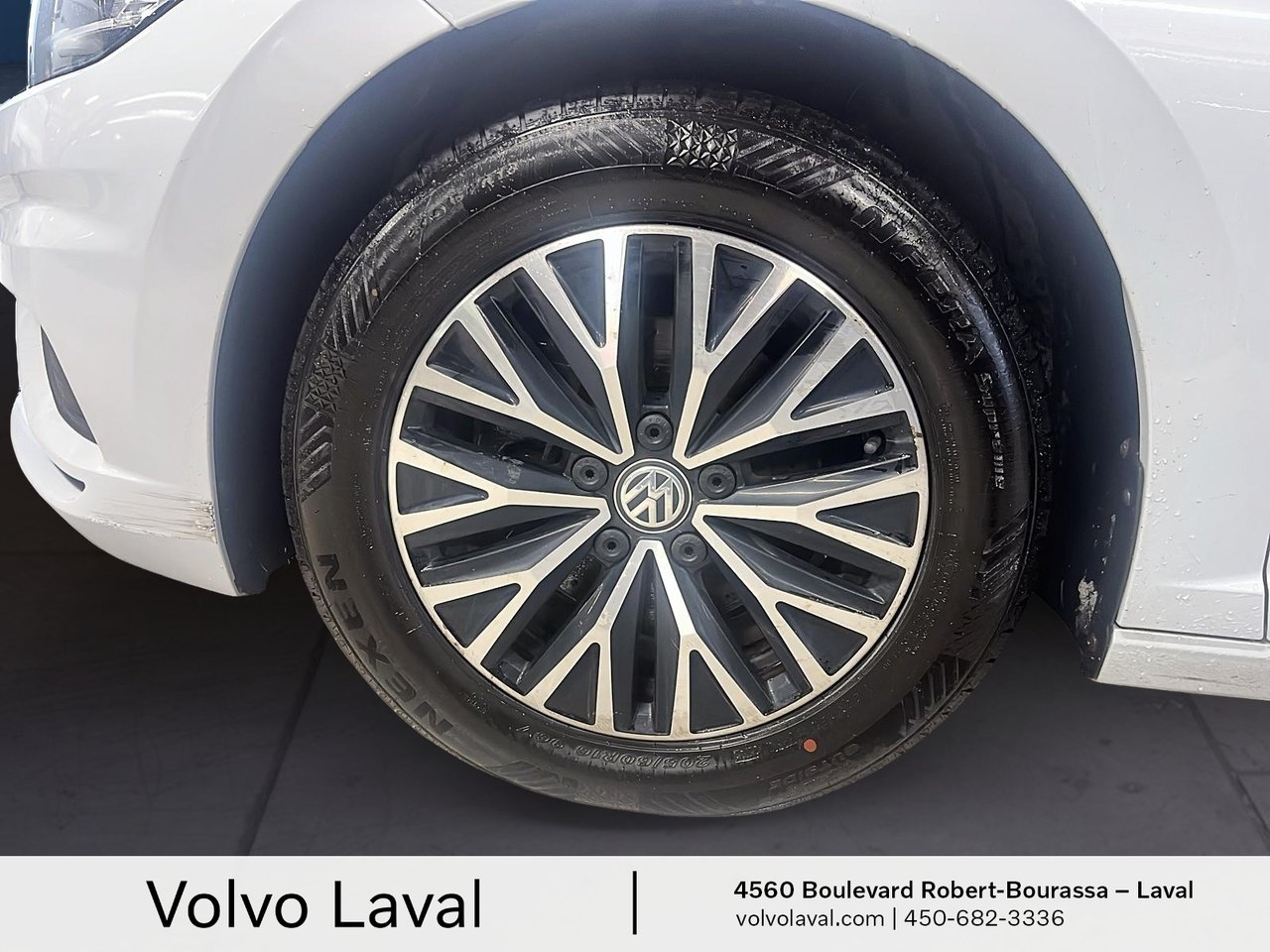 2019 Volkswagen Jetta - Image 4