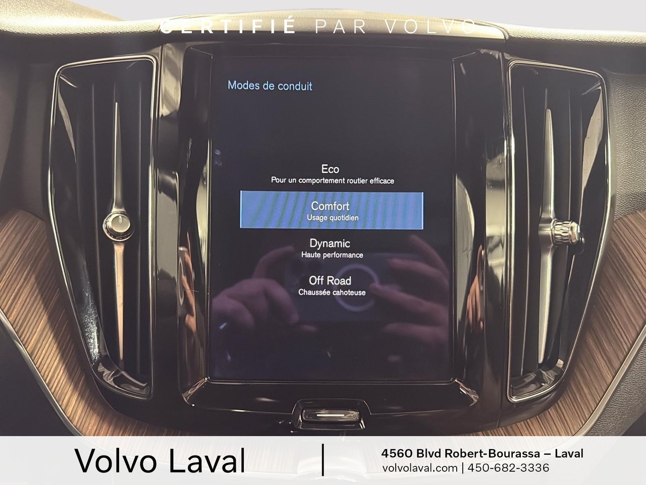 2021 Volvo XC60 - Image 18