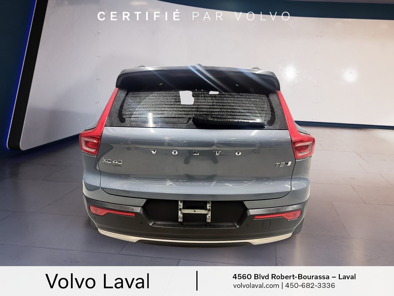 2022 Volvo XC40 - Image 6