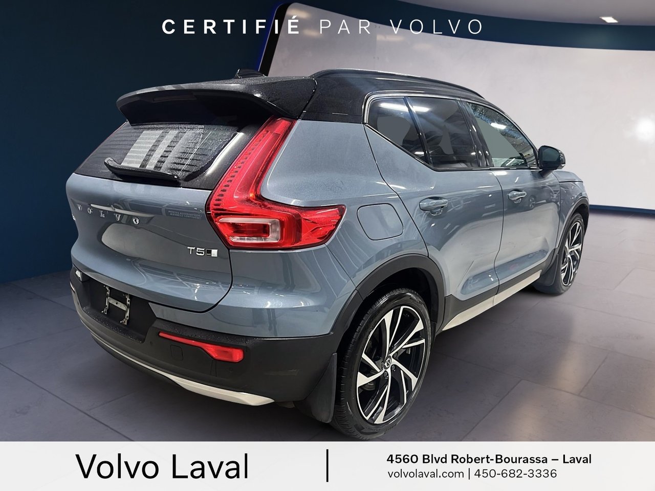 2022 Volvo XC40 - Image 7