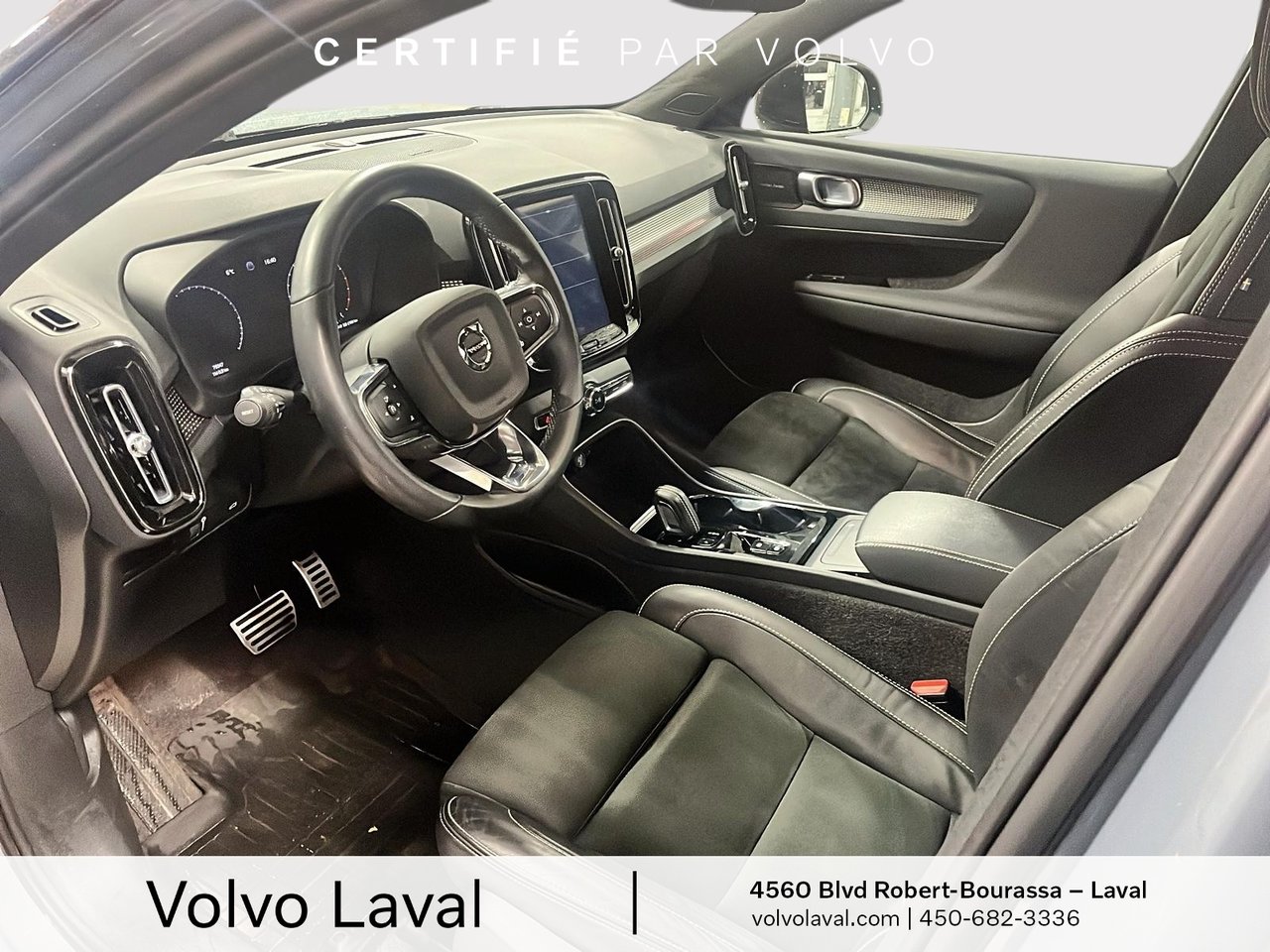 2022 Volvo XC40 - Image 8