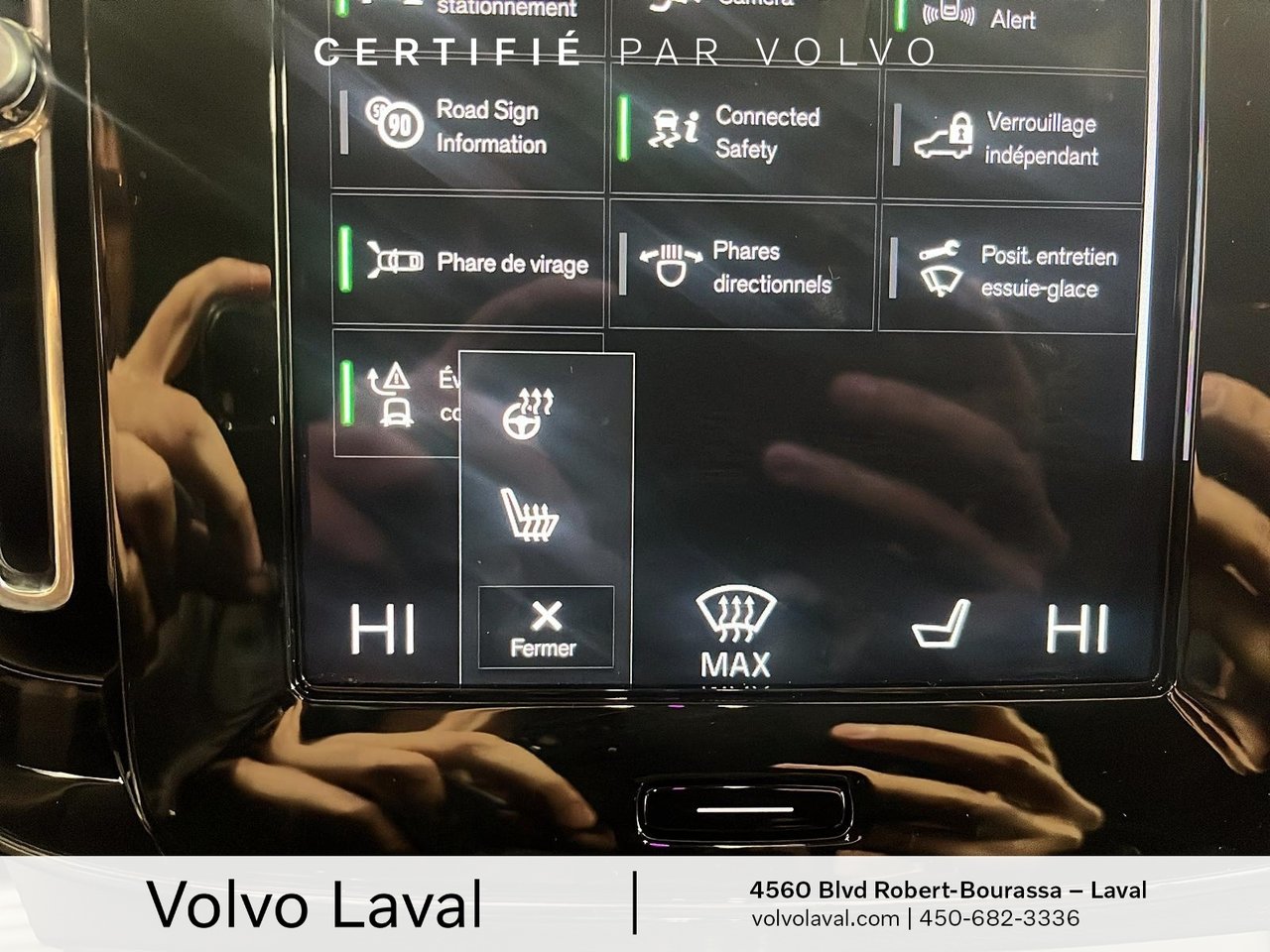 2022 Volvo XC40 - Image 13