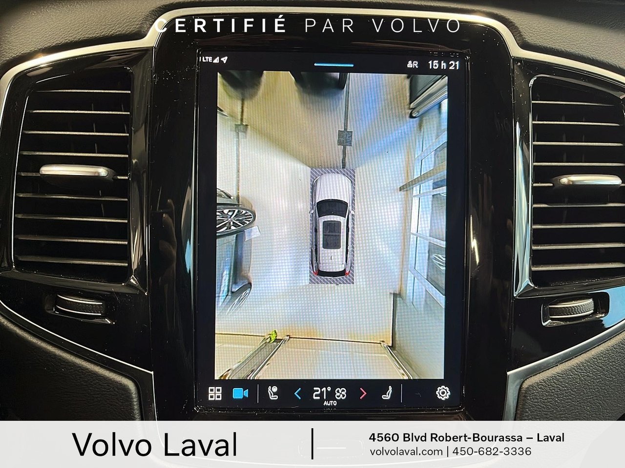 2023 Volvo XC90 - Image 13