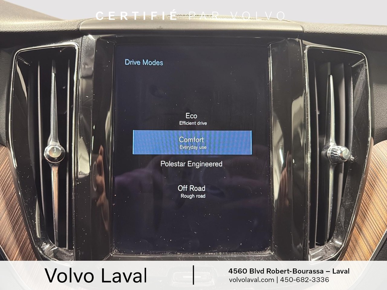 2021 Volvo XC60 - Image 18