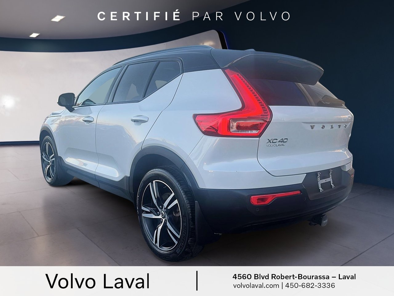 2022 Volvo XC40 - Image 6