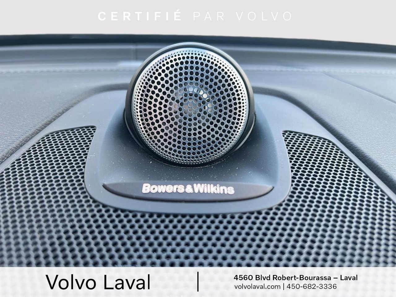 2021 Volvo XC60 - Image 8