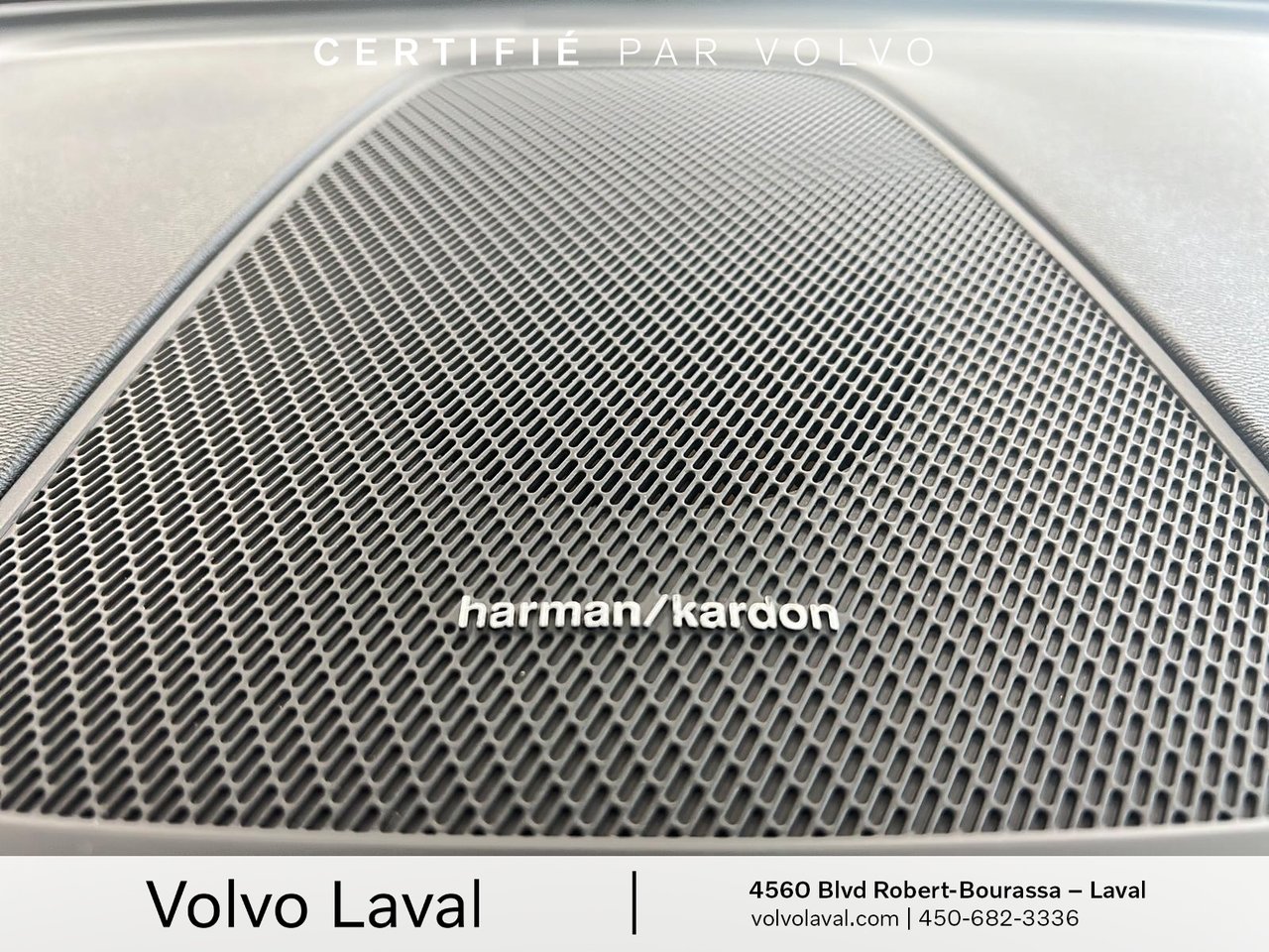 2022 Volvo XC60 - Image 14