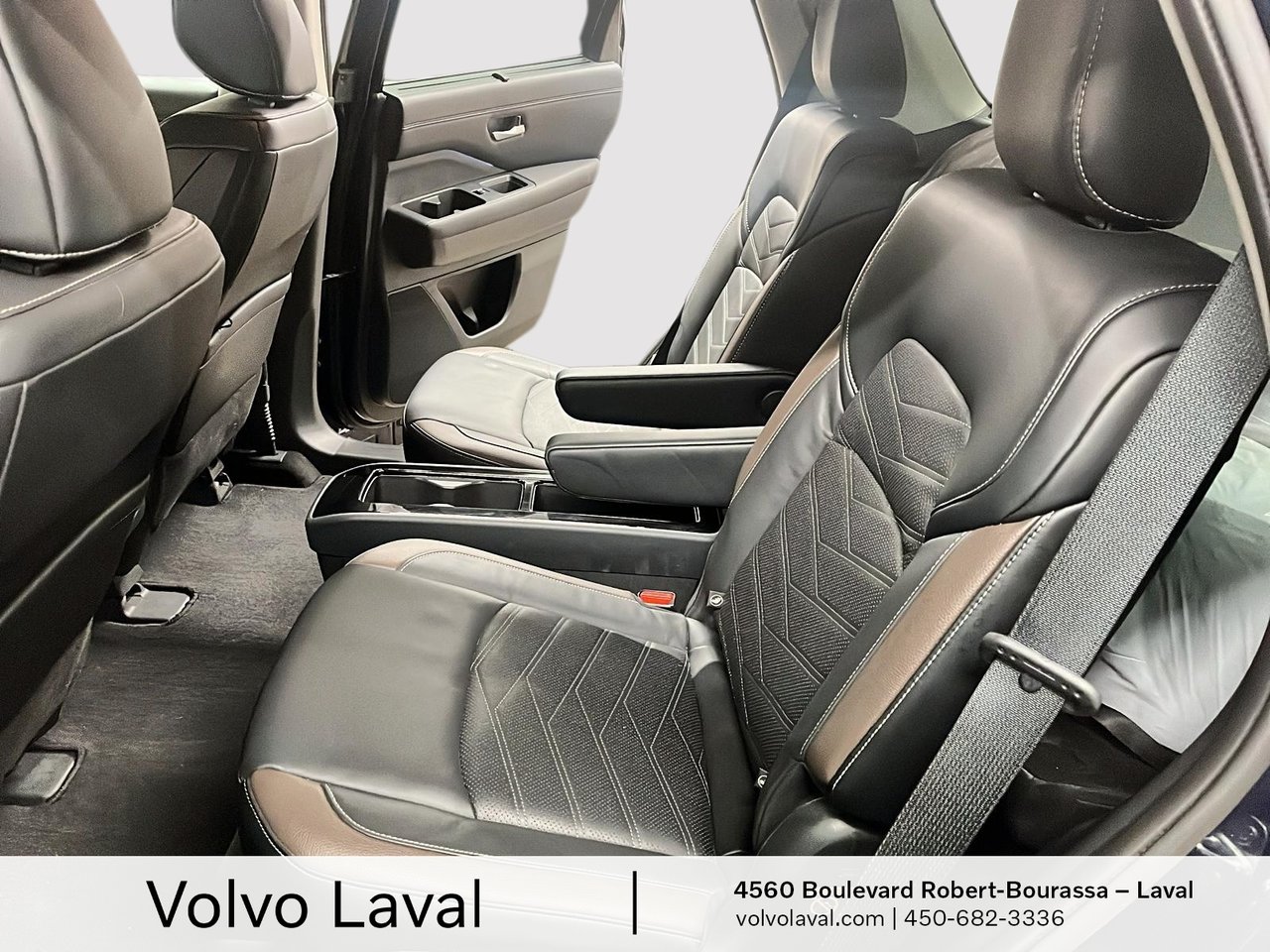 2023 Nissan Pathfinder - Image 9