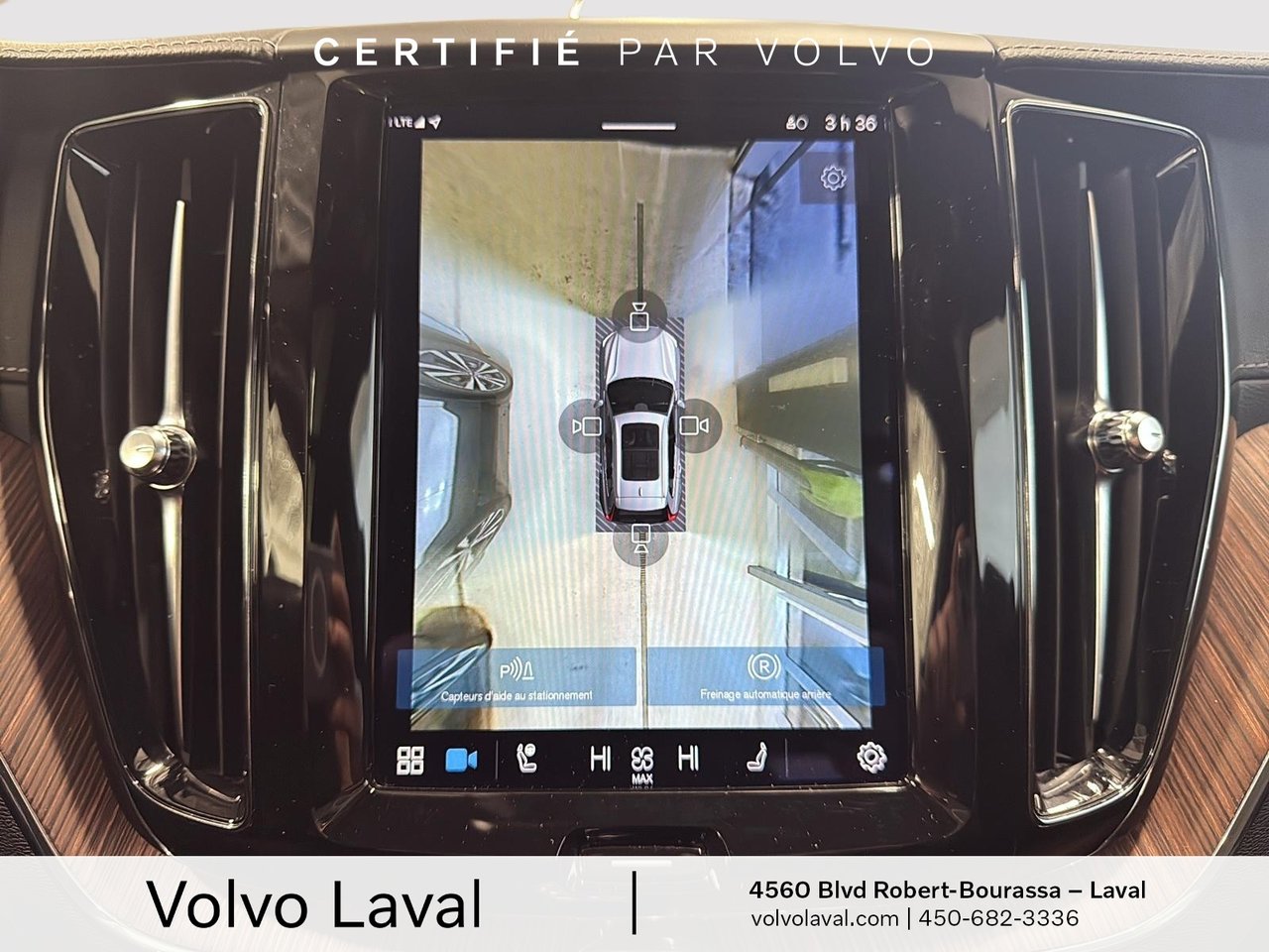 2022 Volvo XC60 - Image 18