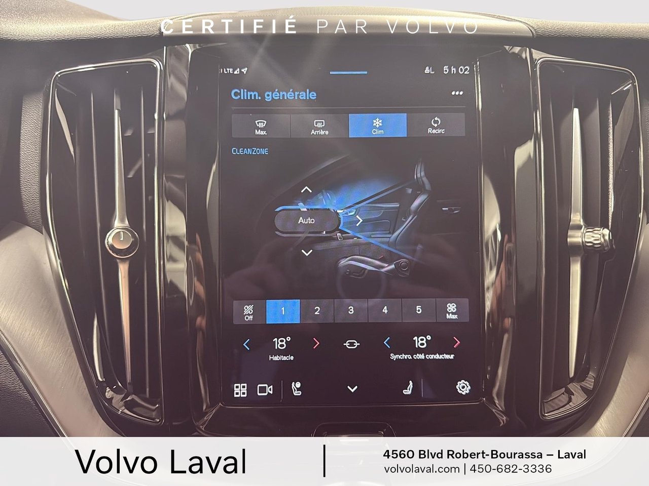 2023 Volvo XC60 - Image 14