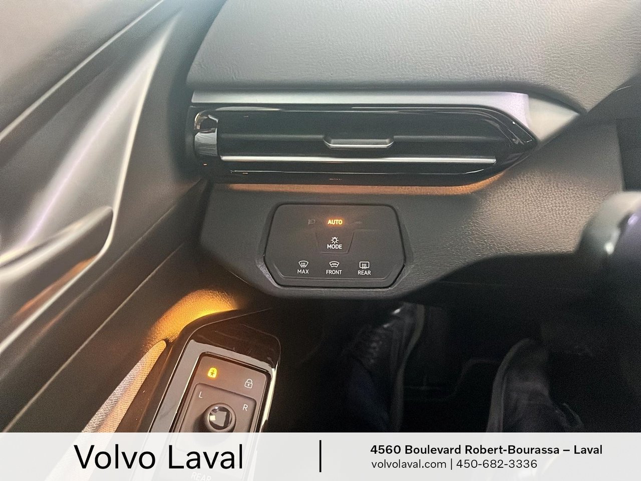 2024 Volkswagen ID.4 - Image 14