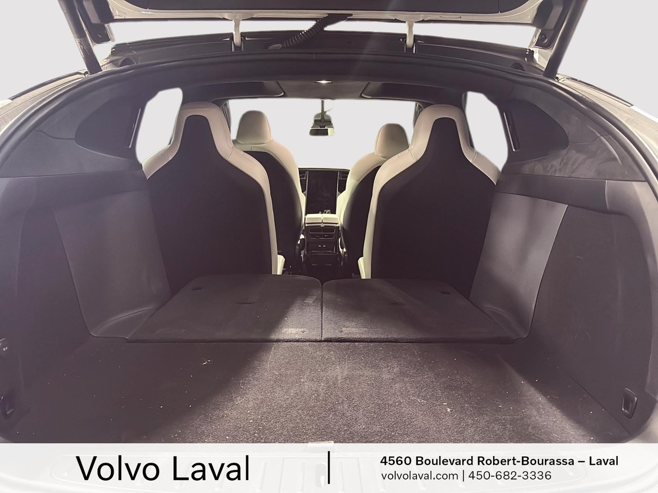 2020 Tesla Model X - Image 15