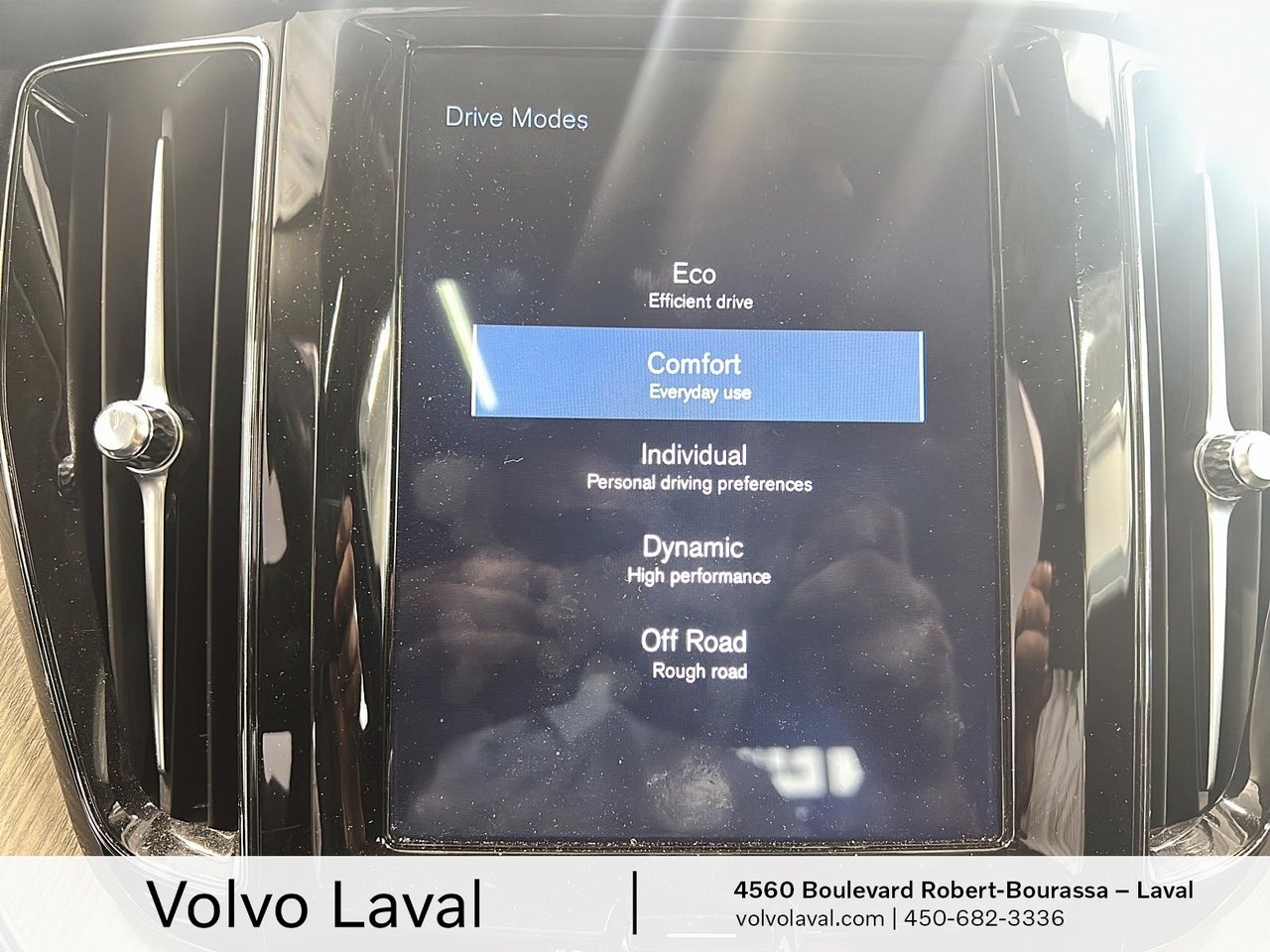 2020 Volvo XC60 - Image 13