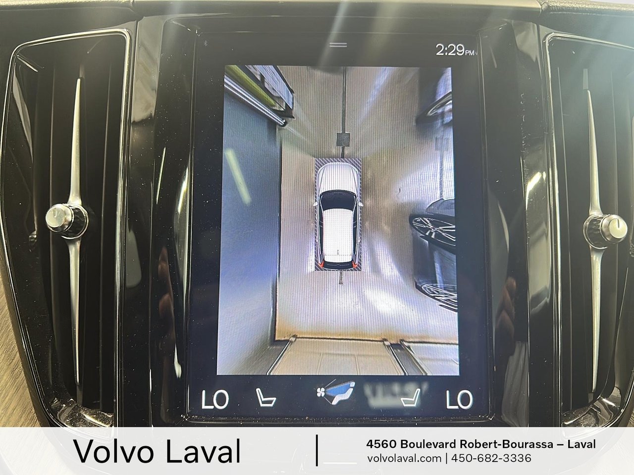 2020 Volvo XC60 - Image 17