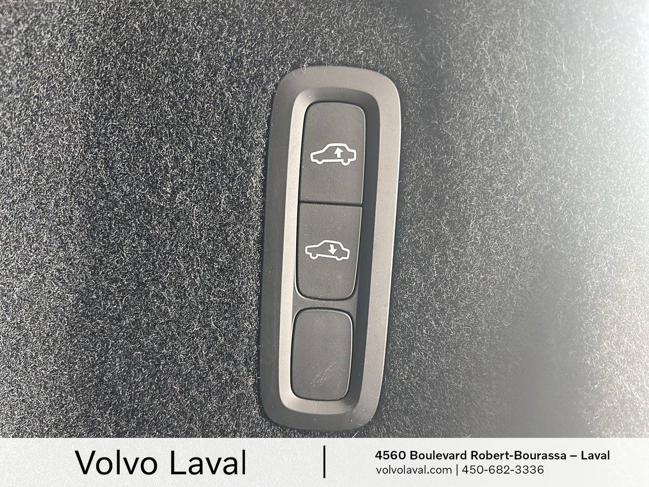 2020 Volvo XC60 - Image 23