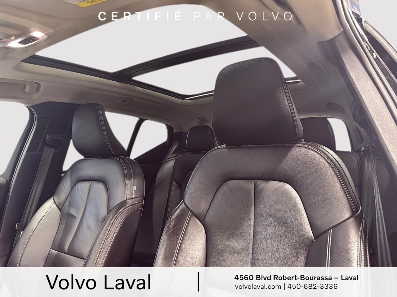 2022 Volvo XC40 - Image 9