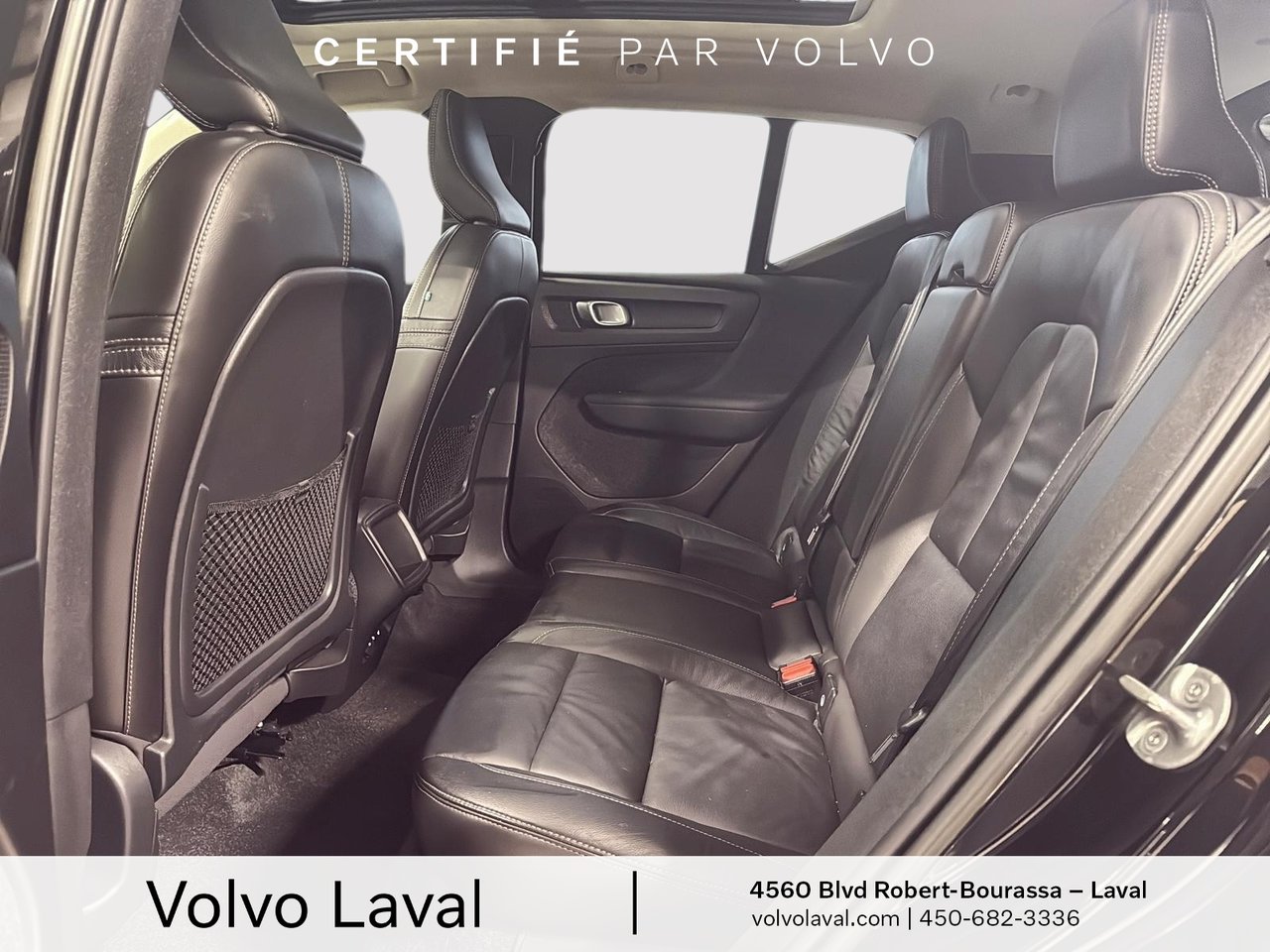 2022 Volvo XC40 - Image 10