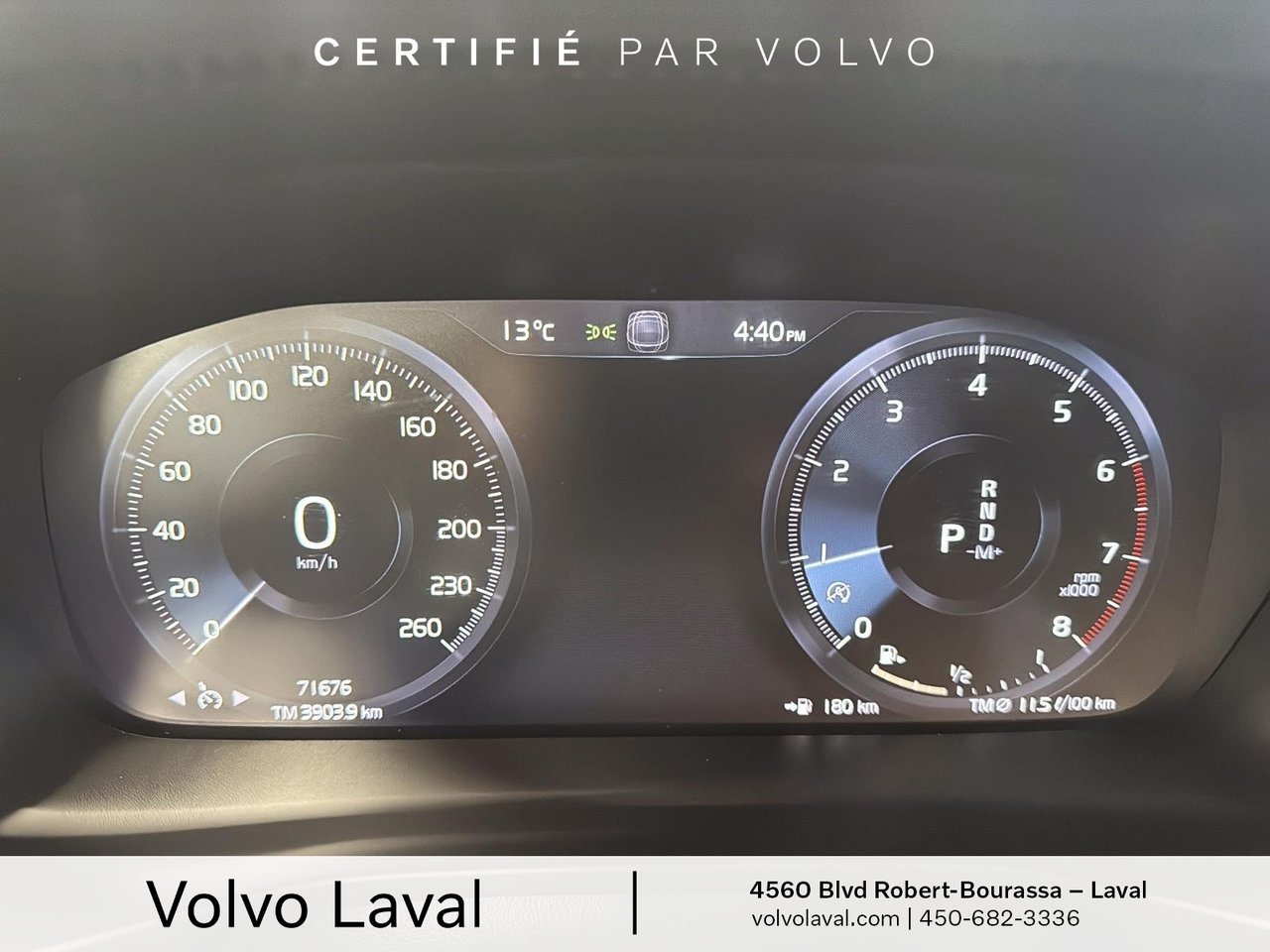 2022 Volvo XC40 - Image 12