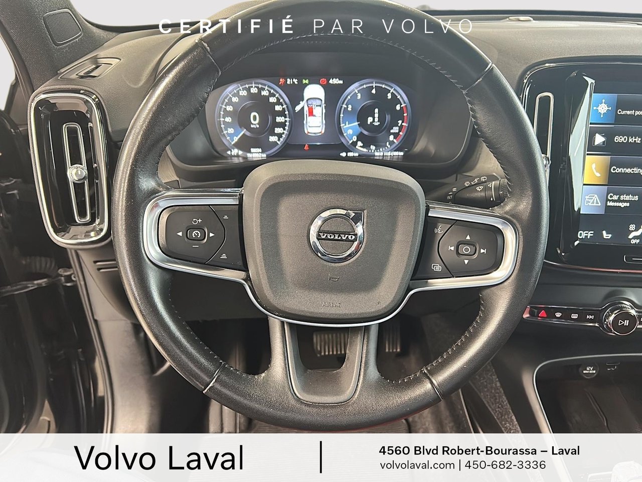 2021 Volvo XC40 - Image 11