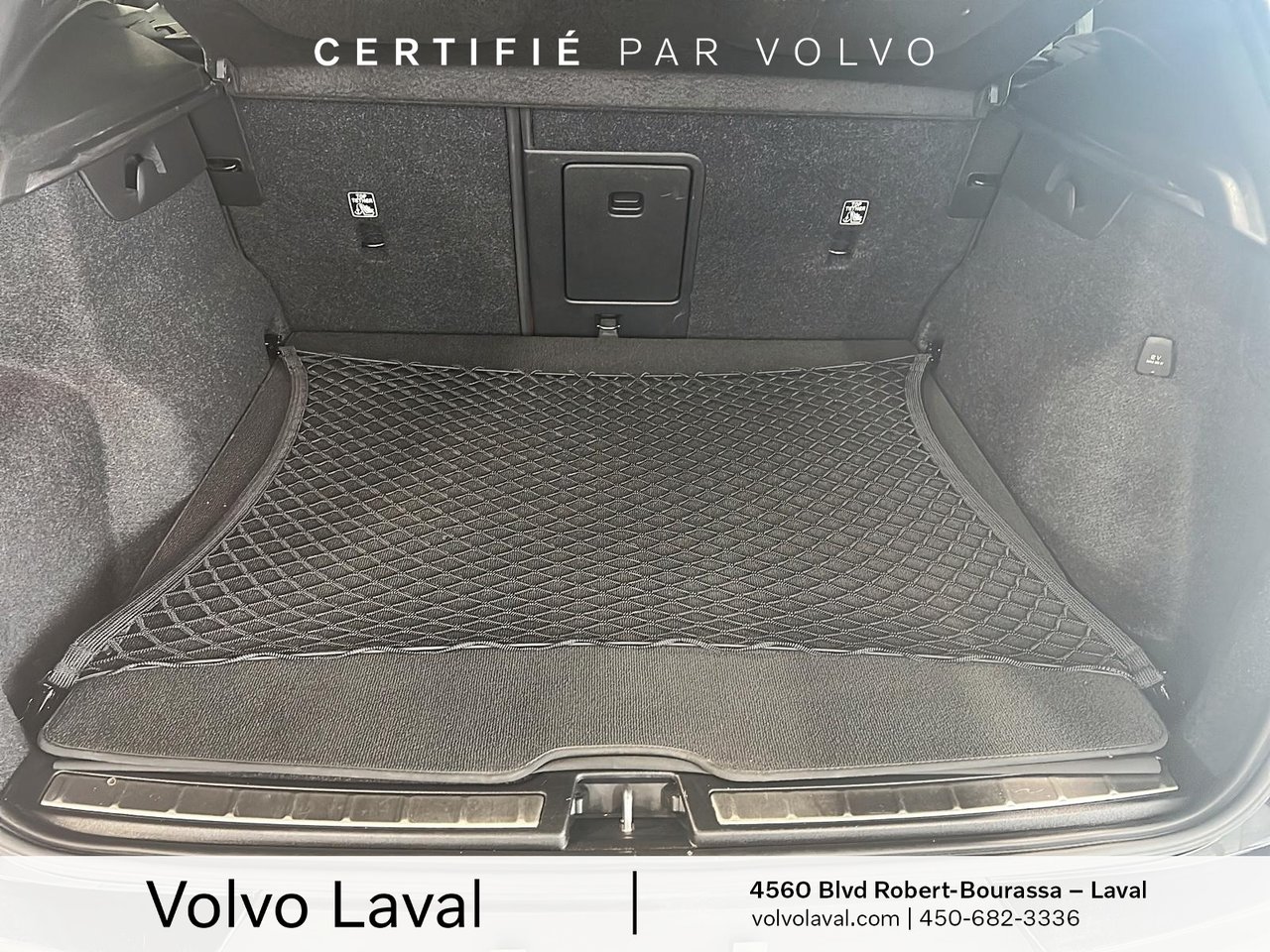 2021 Volvo XC40 - Image 19