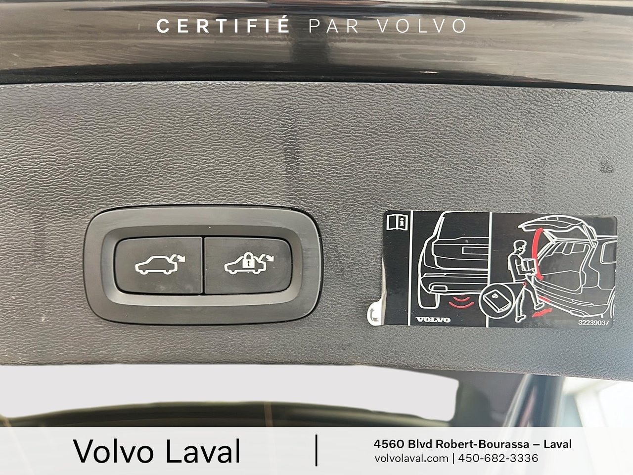 2021 Volvo XC40 - Image 20