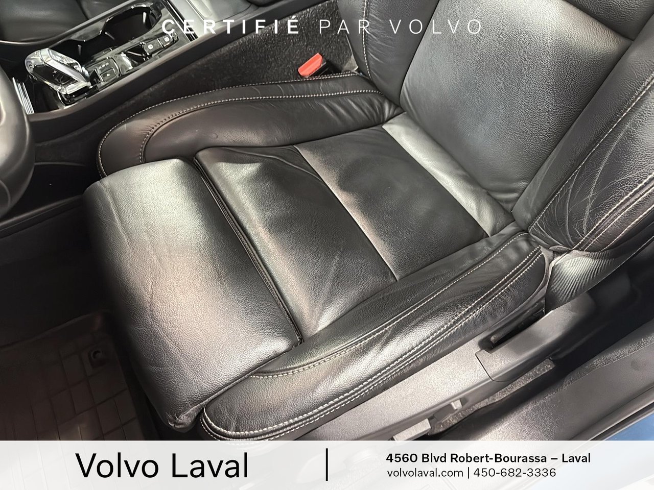 2023 Volvo XC40 - Image 5