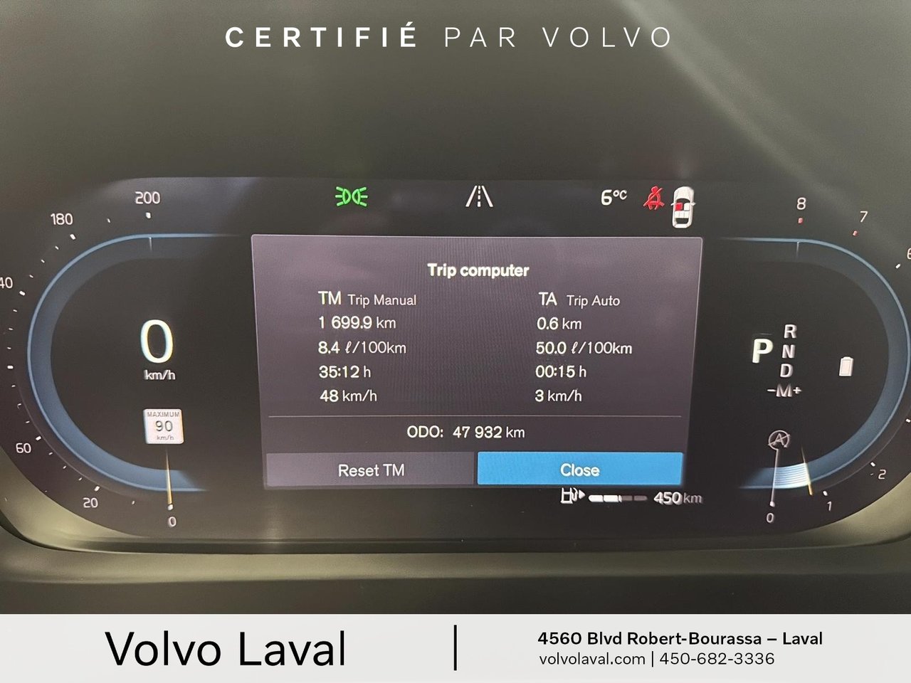 2023 Volvo XC40 - Image 9