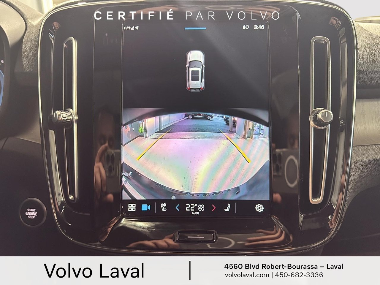 2023 Volvo XC40 - Image 11