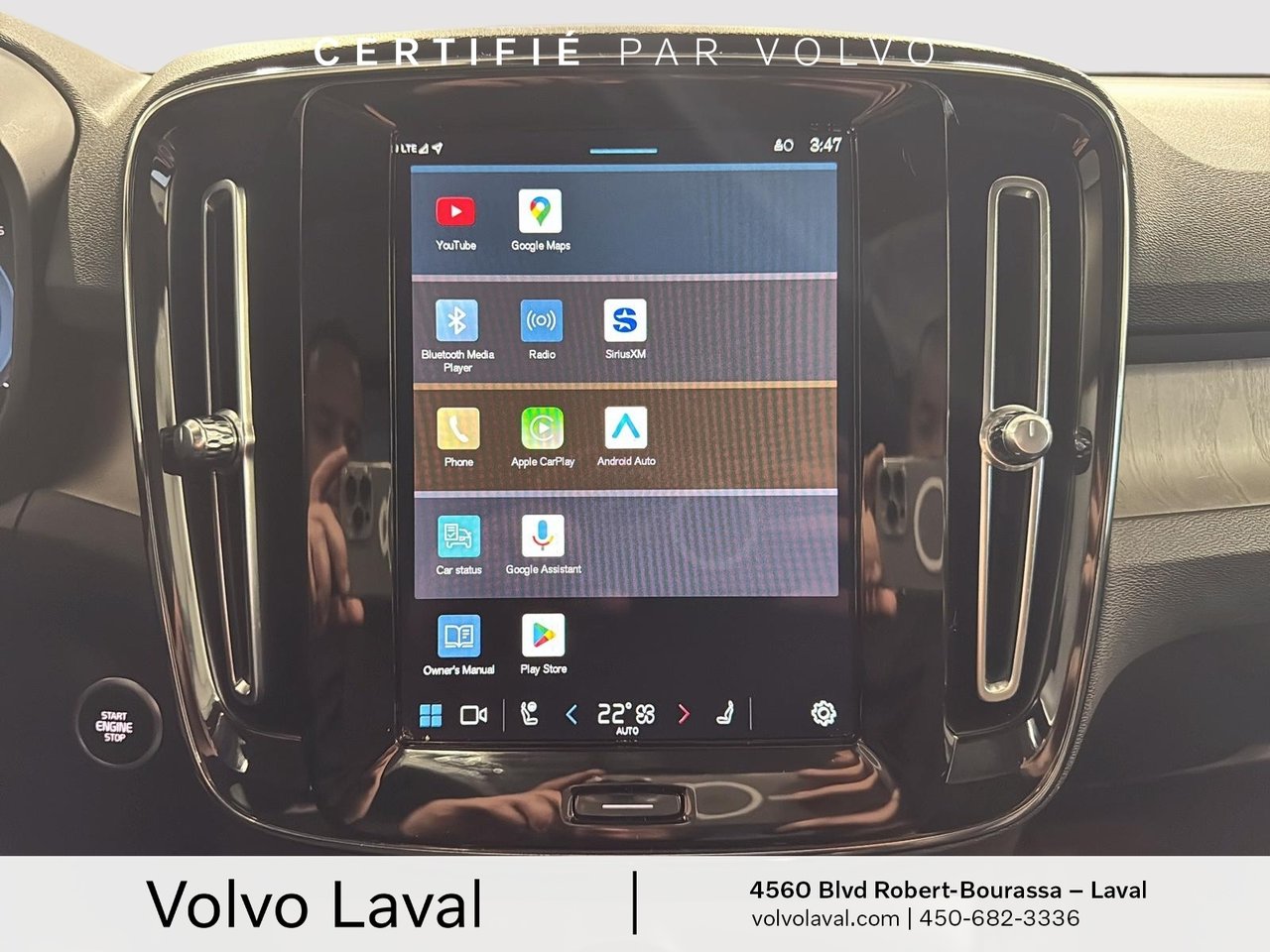 2023 Volvo XC40 - Image 13