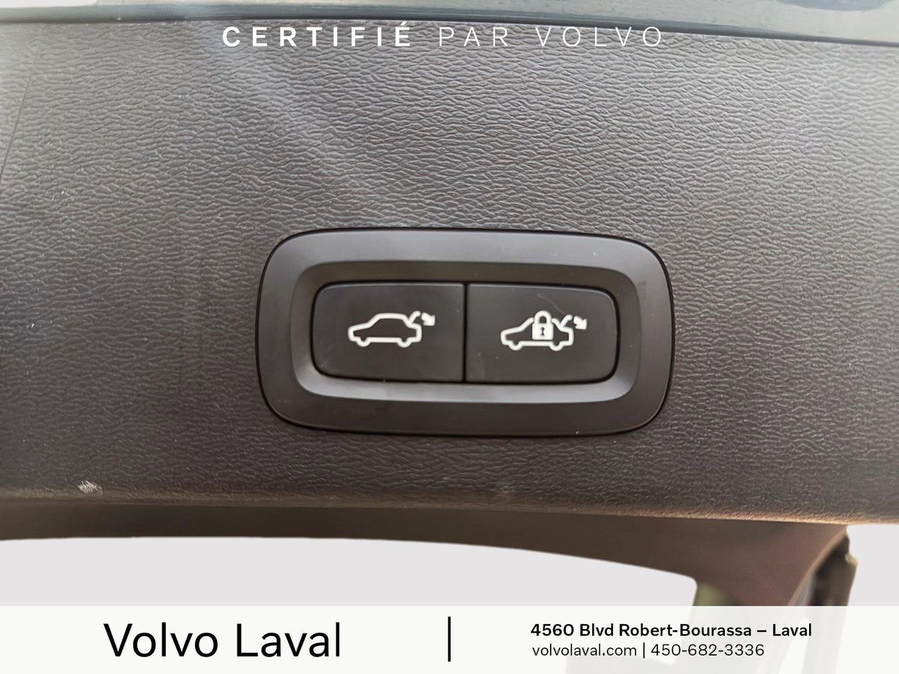 2023 Volvo XC40 - Image 15