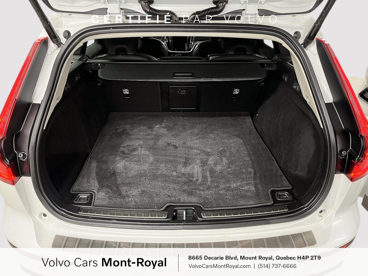 2022 Volvo V60 Cross Country - Image 5