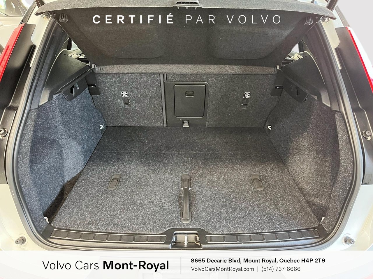 2022 Volvo XC40 - Image 5