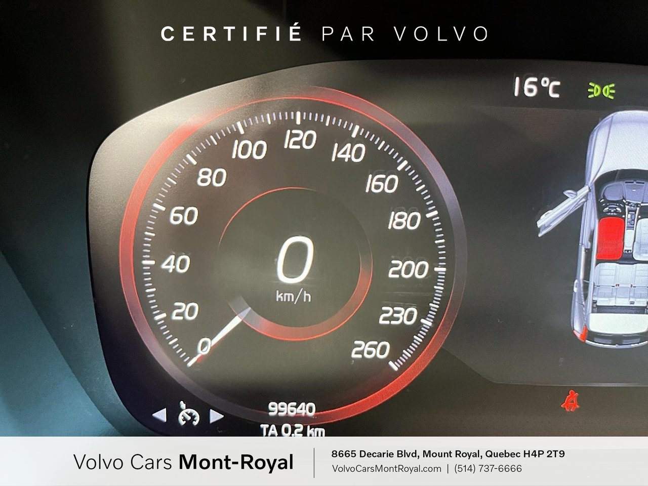 2022 Volvo XC40 - Image 11