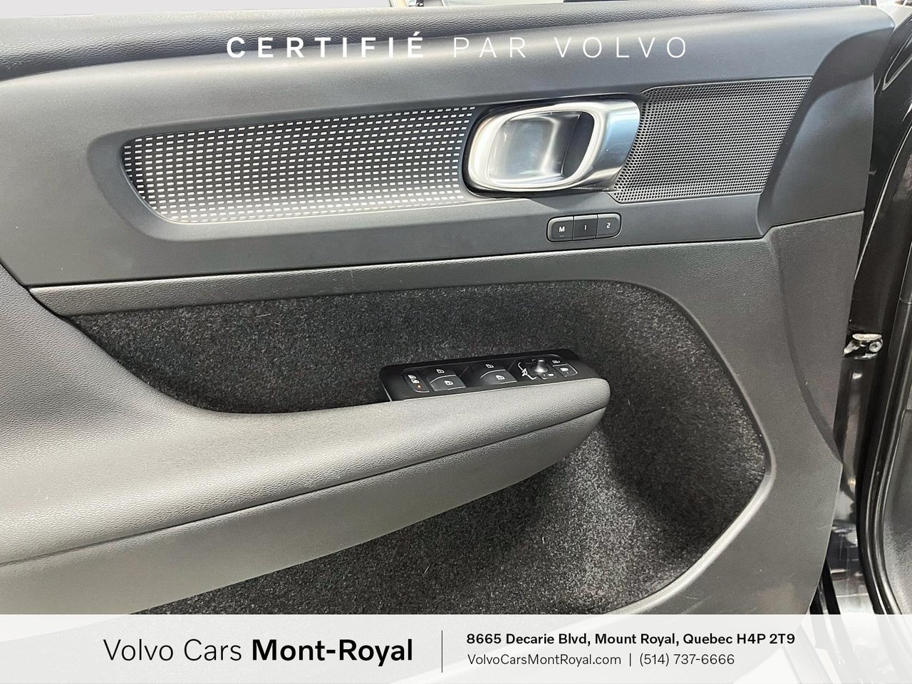 2022 Volvo XC40 Recharge Pure Electric - Image 9