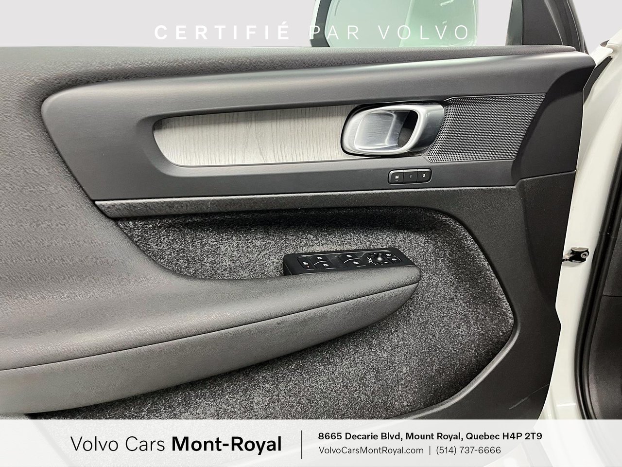 2023 Volvo XC40 - Image 9