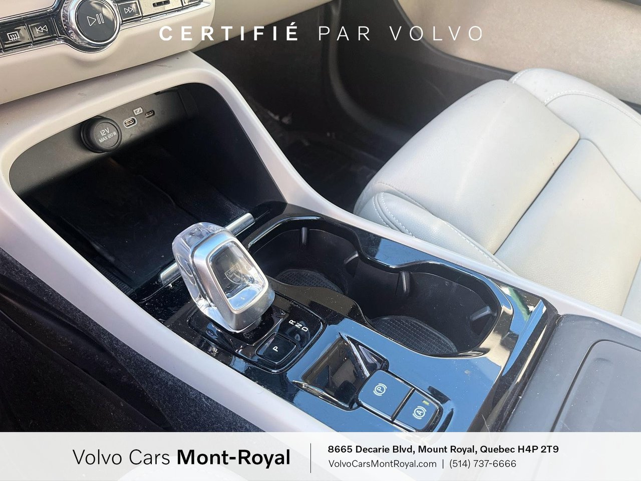 2025 Volvo XC40 - Image 13